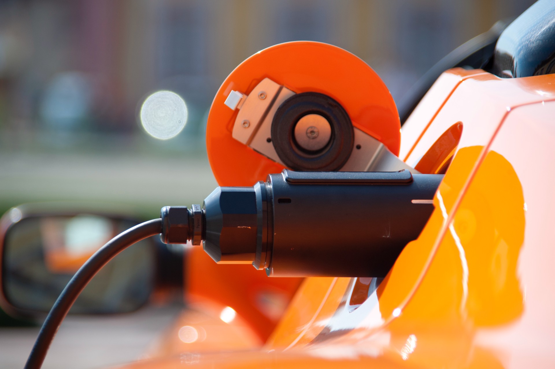 FleetCard and Chargefox announce new EV and fuel solution